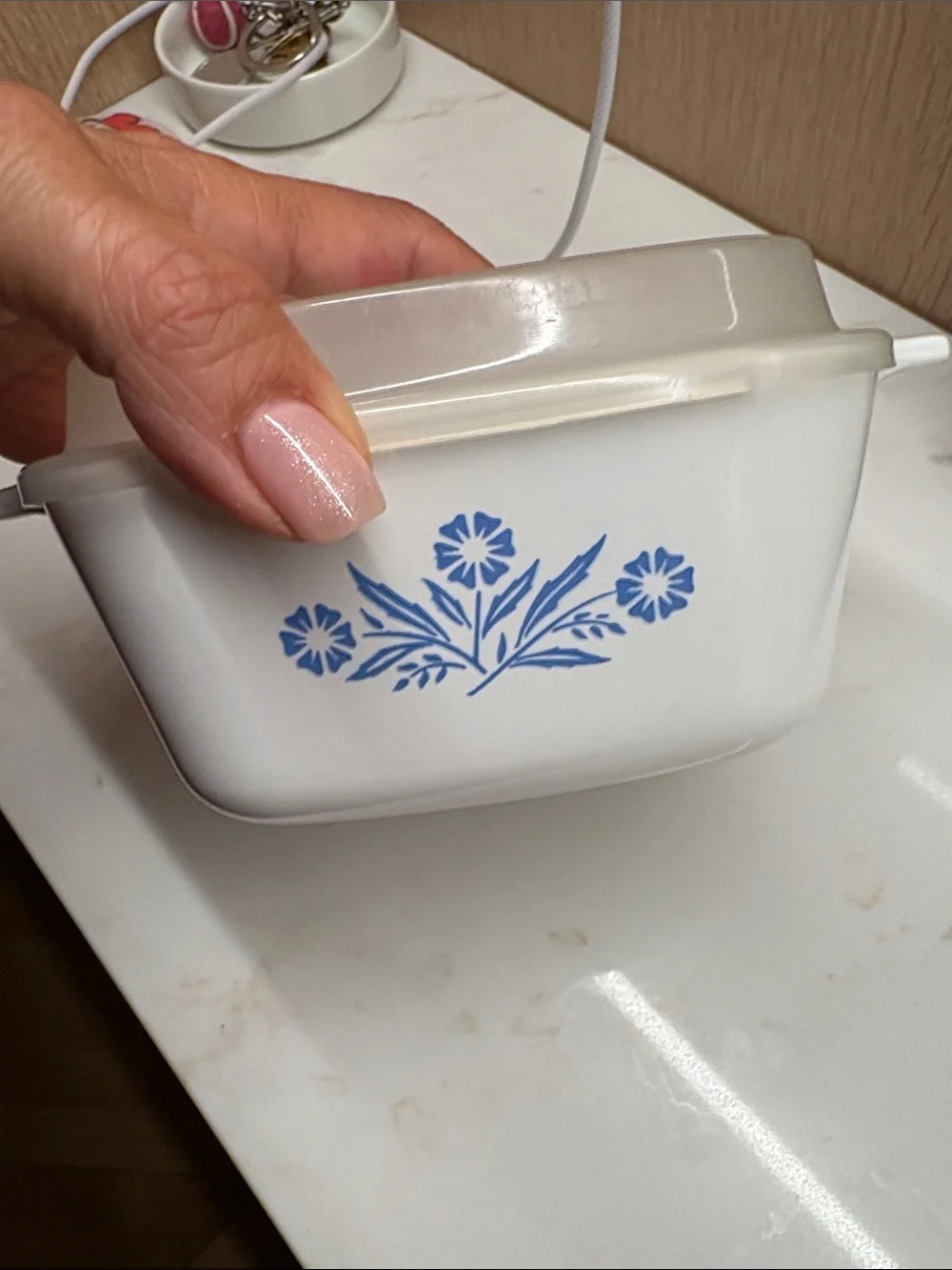 VINTAGE CORNING W PLASTIC TOP